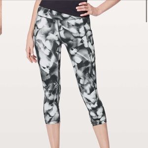 Lululemon speed up crop 21” leggings
